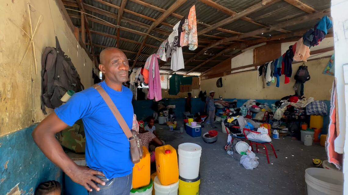 A gentleman inside Lycée Marie Jeanne camp in Port-au-Prince, who didn’t want to be identify, said that given the lack of water and the poor sanitary conditions in the displacement camps, it would be difficult for there to not be cholera, the waterborne disease that spreads when people lack access to potable water. As of Friday, March 29, 2024 at least 10 suspected cases have been identified inside the displacement camp.