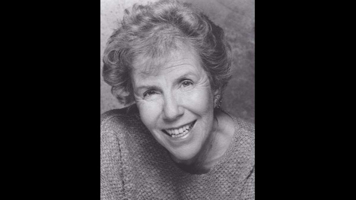 Ellen B. Davis taught theater in South Florida since 1960 and inspired generations of her students to pursue careers in stage, theater and film.
