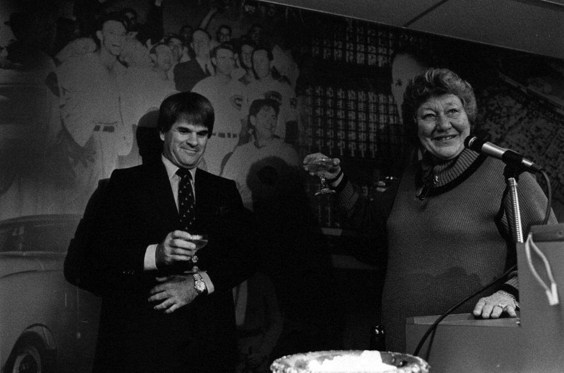 OCTOBER 31, 1985: Pete Rose and Reds president Marge Schott during Thursday’s, 10/31/85, press conference at Riverfront Stadium to announce Rose’s new contract. Pete Rose 10