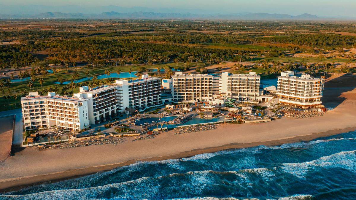 Dreams Estrella del Mar Mazatlán offers a glimpse of what spring break can look like beyond the usual hotspots.