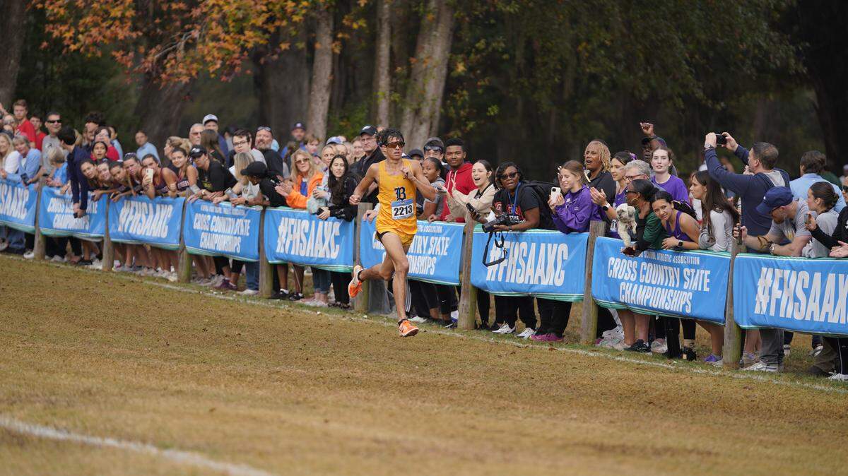 Belen Jesuit’s Marcelo Mantecon runs in the Class 3A state championship race, which he won to repeat as individual state champion on Saturday at Apalachee Regional Park in Tallahassee, Fla.