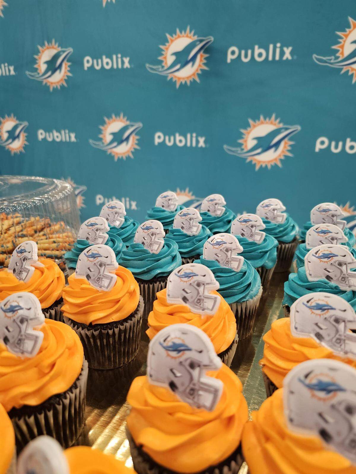 NFL-themed cupcakes are sold at Publix supermarkets’ bakery departments. Here’s the Miami Dolphins’ design.
