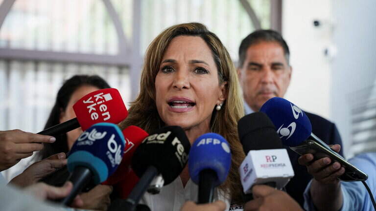 Salazar critica a Donald Trump por su política migratoria en anuncio