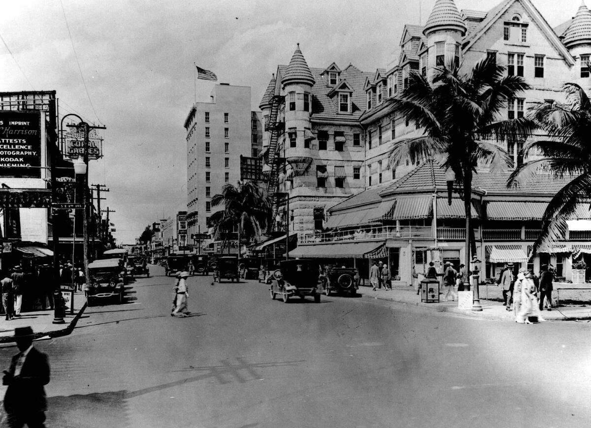 Looking west on Flagler Street, the the Halcyon Hotel is on the right.