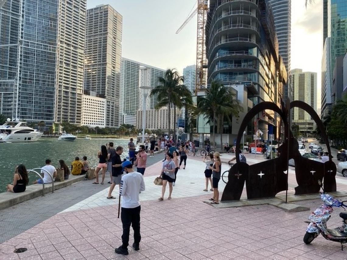 Crowds amass near One Miami Condo, 325 S Biscayne Blvd.