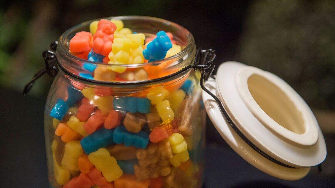 Dieticians want you to eat more fiber. But is high-fiber candy the best solution?