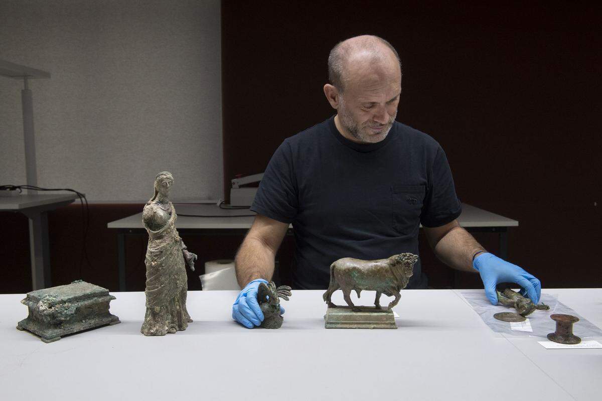 Bronze statues prove the wealth of the ancient homeowner, researchers said.