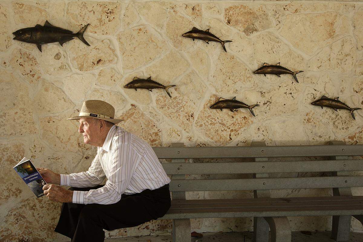 Lloyd Miller, pictured in 2008, was one of the handful of activists who fought powerful politicians and business forces to preserve Biscayne Bay.