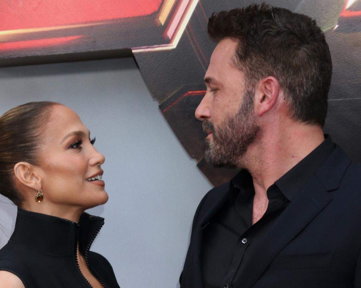 Jennifer Lopez officially files for divorce from Ben Affleck: “Not. Going. Anywhere.’