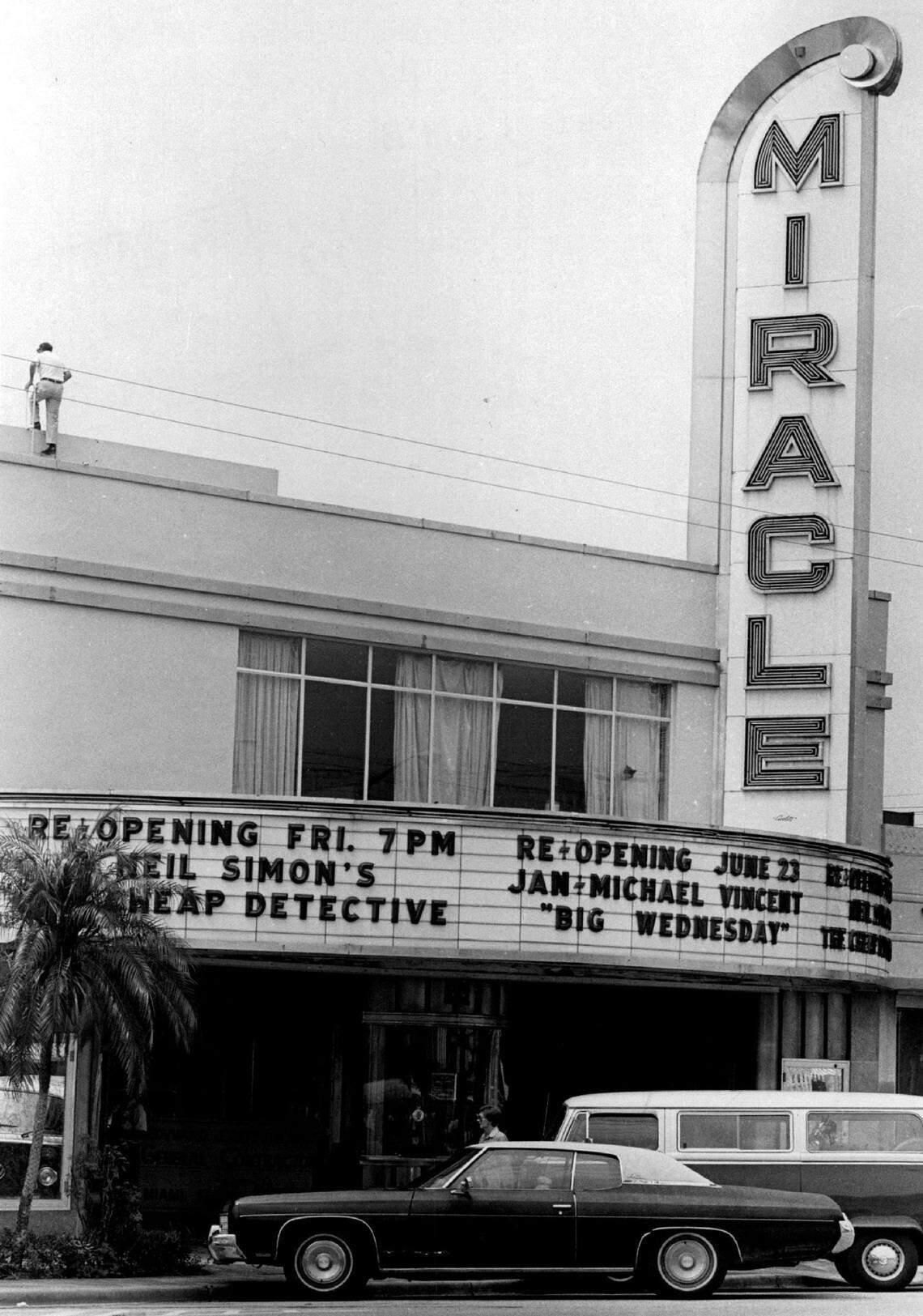 Miracle Theater on Miracle Mile at Coral Gables in 1948.