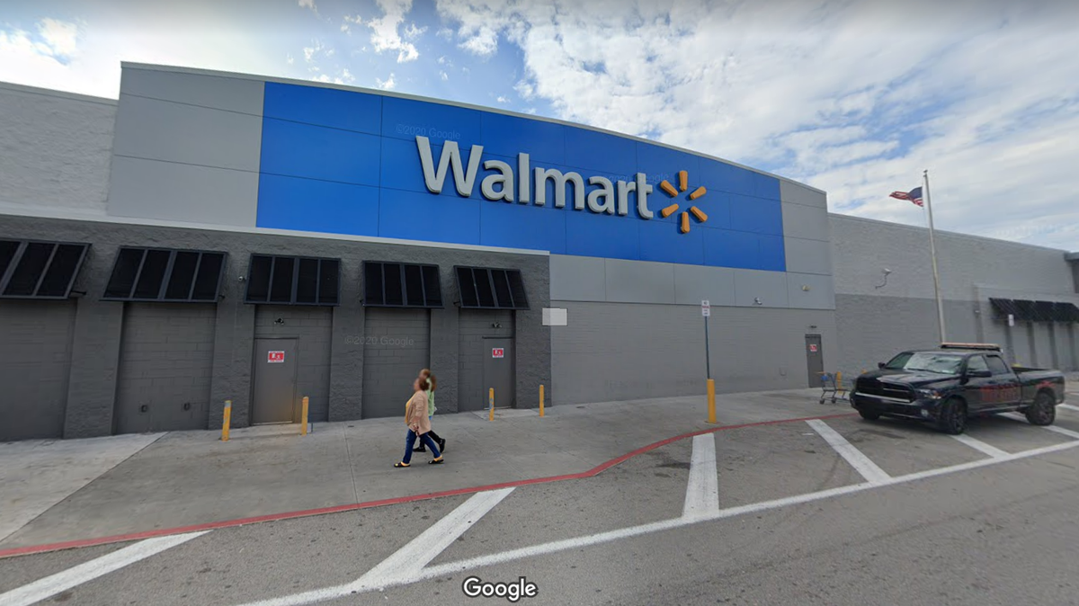 Patrick Abbott dejó una niña de cuatro meses en un Walmart en Gladeview, según la Policía Miami-Dade.