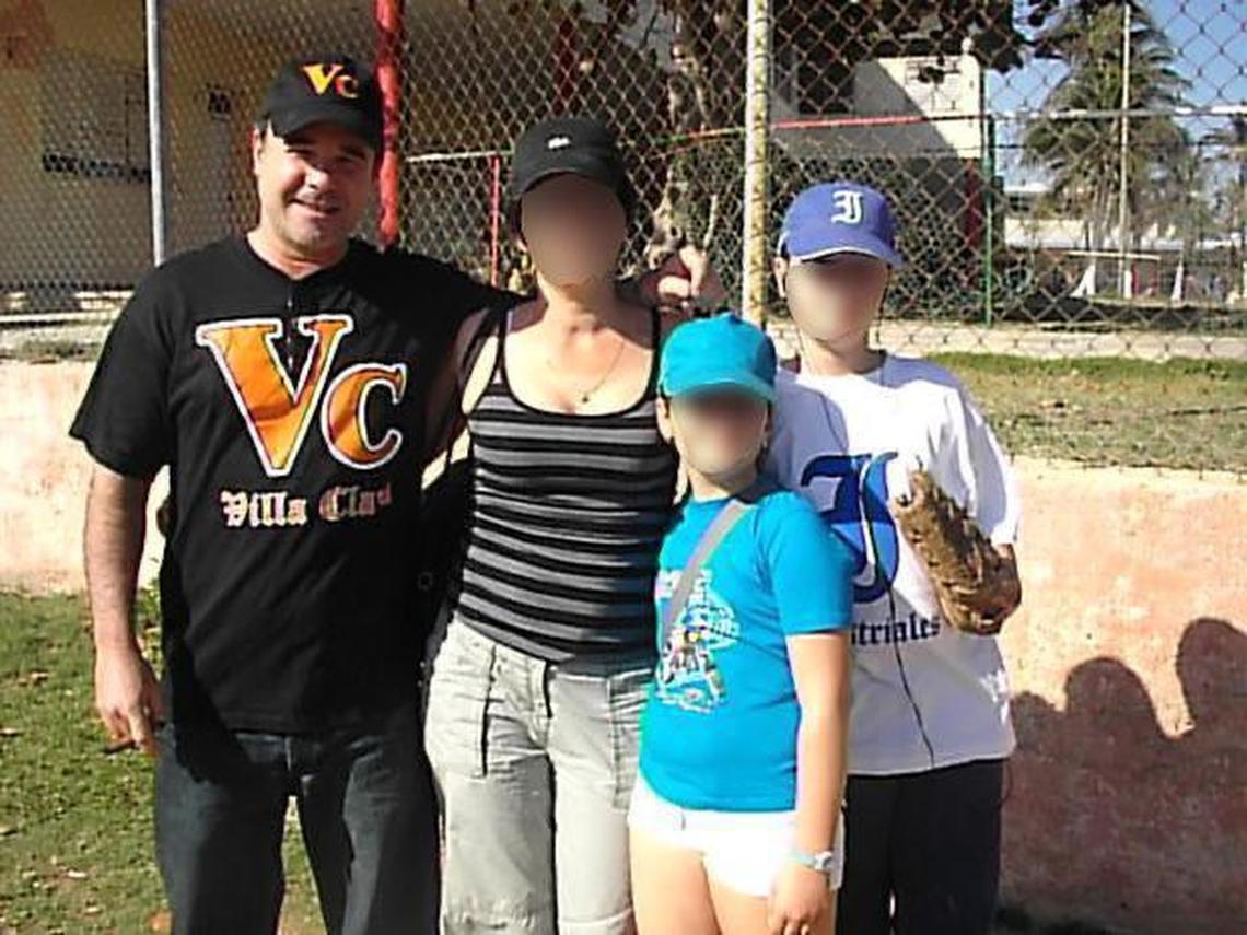This family photograph appeared in 2010 on the Facebook page of Claribel Ruas Perez, wife of Guillermo Faustino Rodriguez López-Calleja, the man in the black ballcap. He is the brother of Luis Alberto, who is under U.S. sanctions and heads the Cuban military conglomerate GAESA. Guillermo is less known, but is instrumental in Cuba’s use of shell companies and tax havens to keep cargo ships moving to and from the communist island.