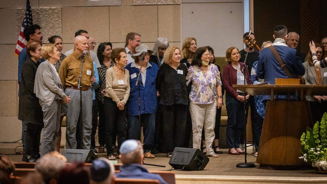 ‘We want you here.’ Closed Kendall synagogue finds new home at Temple Beth Am
