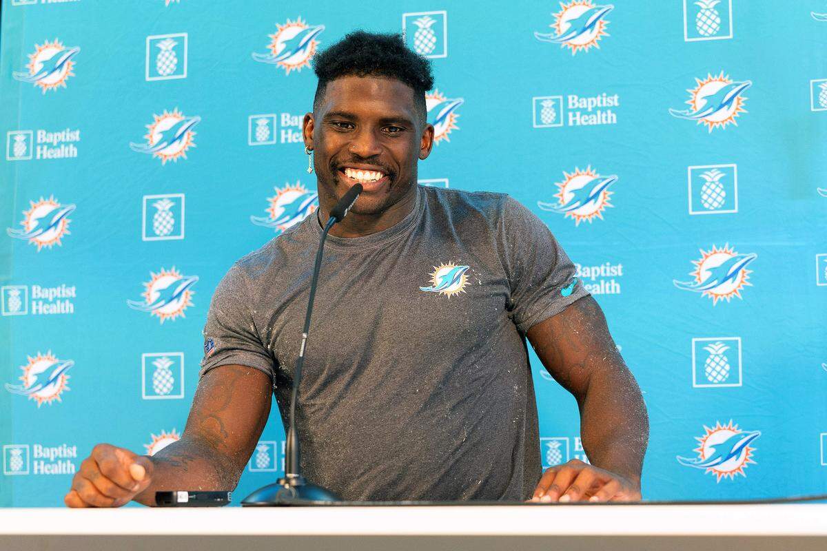 02 November 2023, Hesse, Frankfurt/Main: American Football: NFL, Before the season game Kansas City Chiefs vs Miami Dolphins, Dolphins media round. Wide receiver Tyreek Hill speaks during the press conference. Photo: Jürgen Kessler/dpa/Sipa USA