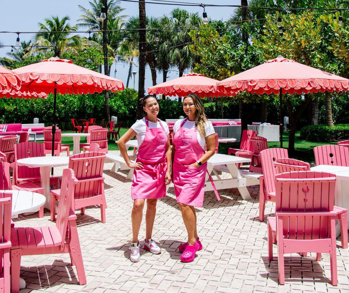 Michele and Jennifer Kaminski at the outdoor dining area at the Shelborne’s Oasis Garden.