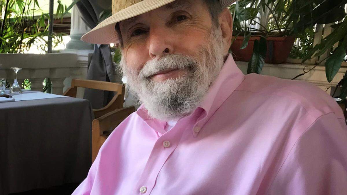 Robert D. Ingle, former managing editor of the Miami Herald and longtime Mercury News executive editor and Knight Ridder vice president, died March 16 in Saratoga, California. In retirement, he traveled extensively, including to Cuba, above. (Photo courtesy of the Ingle/Reed family)