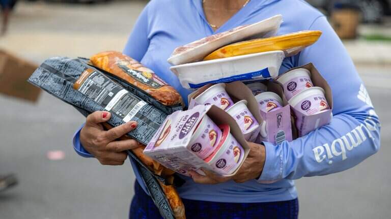 ‘It’s overwhelming’: Rising food insecurity strains South Florida food banks