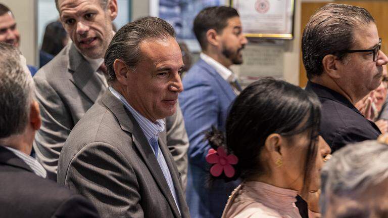 Frank Carollo can stay on Miami runoff ballot despite new term limits, judge rules