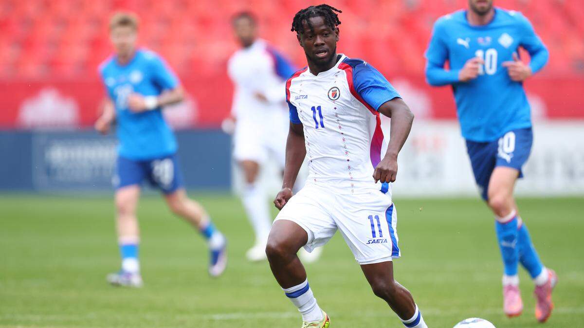 TORONTO, ON - MARCH 31:  Louicius Deedson #11 of Haiti dribbles the ball during an International Friendly against Iceland on March 31, 2026 in Toronto, Ontario, Canada.  (Photo by Vaughn Ridley/Getty Images)