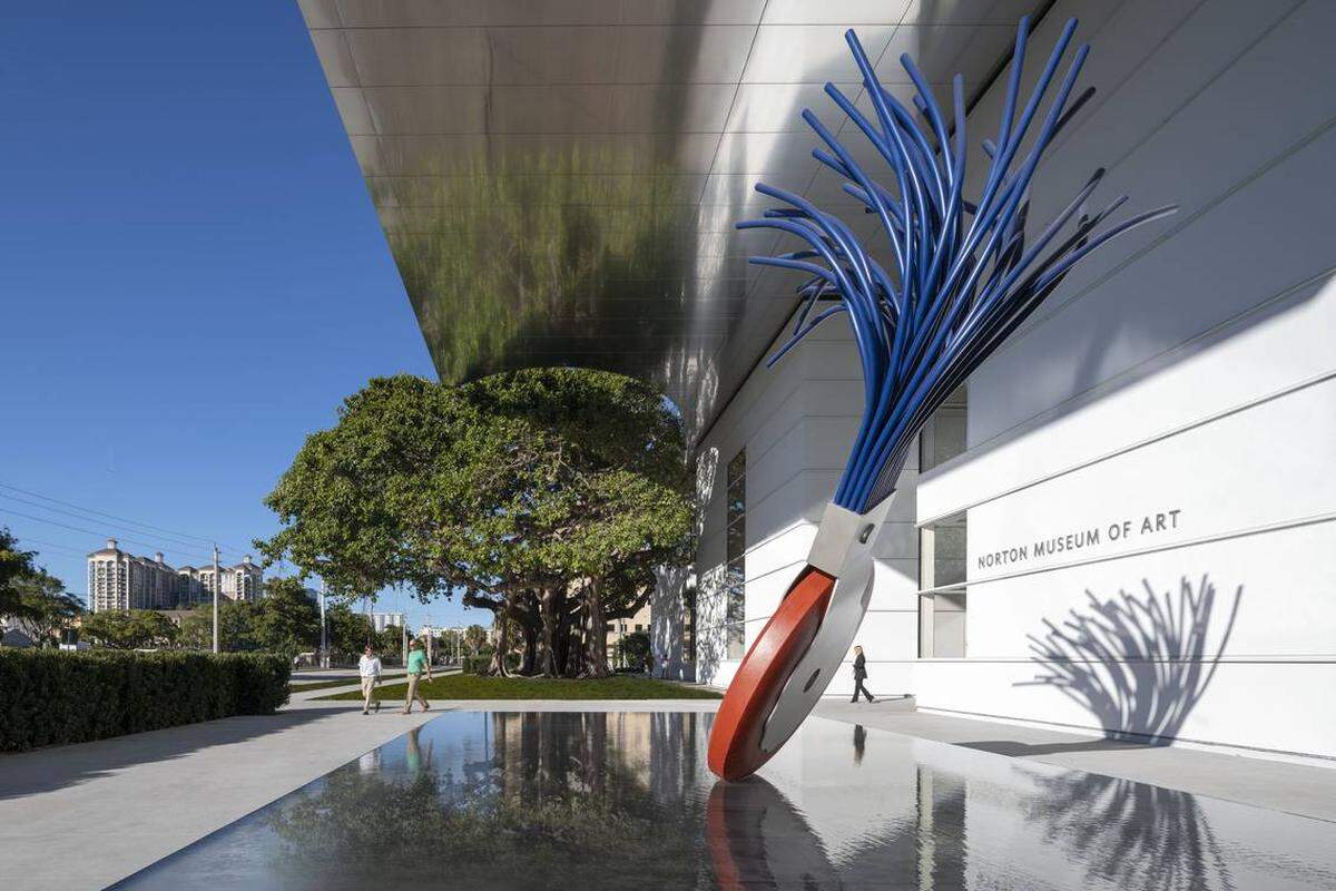 The new Heyman Plaza, designed by Foster + Partners, features “Typewriter Erase, Scale X” by Claes Oldenburg and Coosje Van Bruggen.