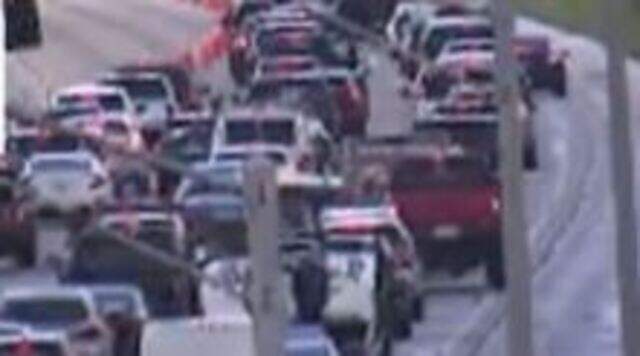 Crash shuts down part of Sawgrass Expressway in Broward | Miami Herald
