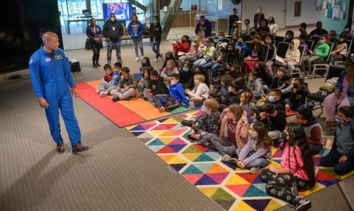 New image released by nasahqphoto on Flickr with the following caption : Astronaut Victor Glover Inspires DC Area School Students (NHQ202204280012)  NASA astronaut Victor Glover talks with school students in person and via live stream during an educational event, Thursday, April 28, 2022, at the National Museum of African American History and Culture in Washington. Glover most recently served as pilot and second-in-command on the Crew-1 SpaceX Crew Dragon, named Resilience, which landed after a long duration mission aboard the International Space Station, May 2, 2021. Photo Credit: (NASA/Bill Ingalls)