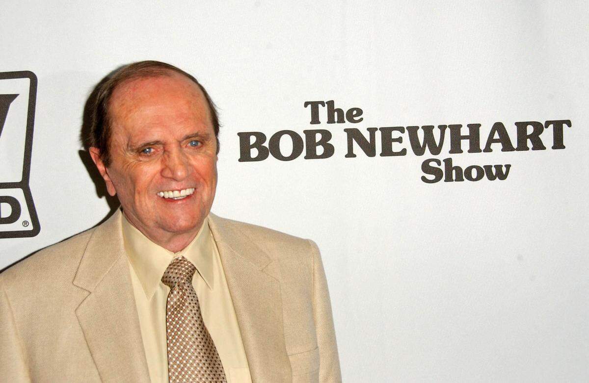 Former accountant turned legendary comedian, Bob Newhart has passed away.