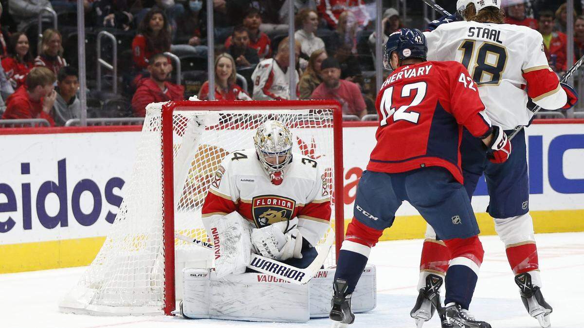 Florida Panthers goaltender Alex Lyon (34) makes a save against the Washington Capitals during Florida’s 4-2 win Saturday night at Capital One Arena in Washington, D.C.