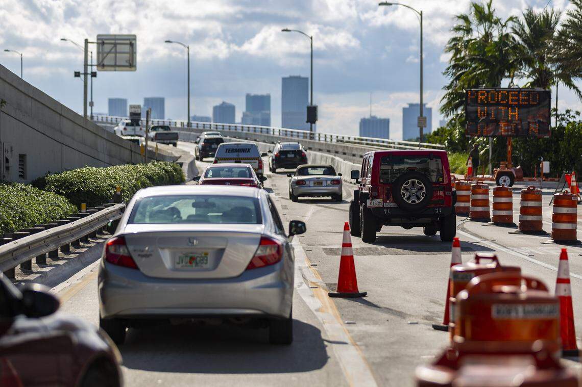 Commuters make their way onto the MacArthur Causeway in Miami Beach on Friday, September 22, 2018. Opponents of the proposed convention center hotel argue that it would make South Beach traffic worse, while the developers behind the project say it would improve traffic.