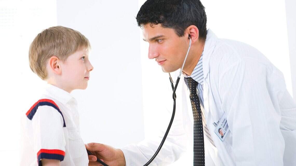 Preparándose usted y su hijo para una cita con el médico