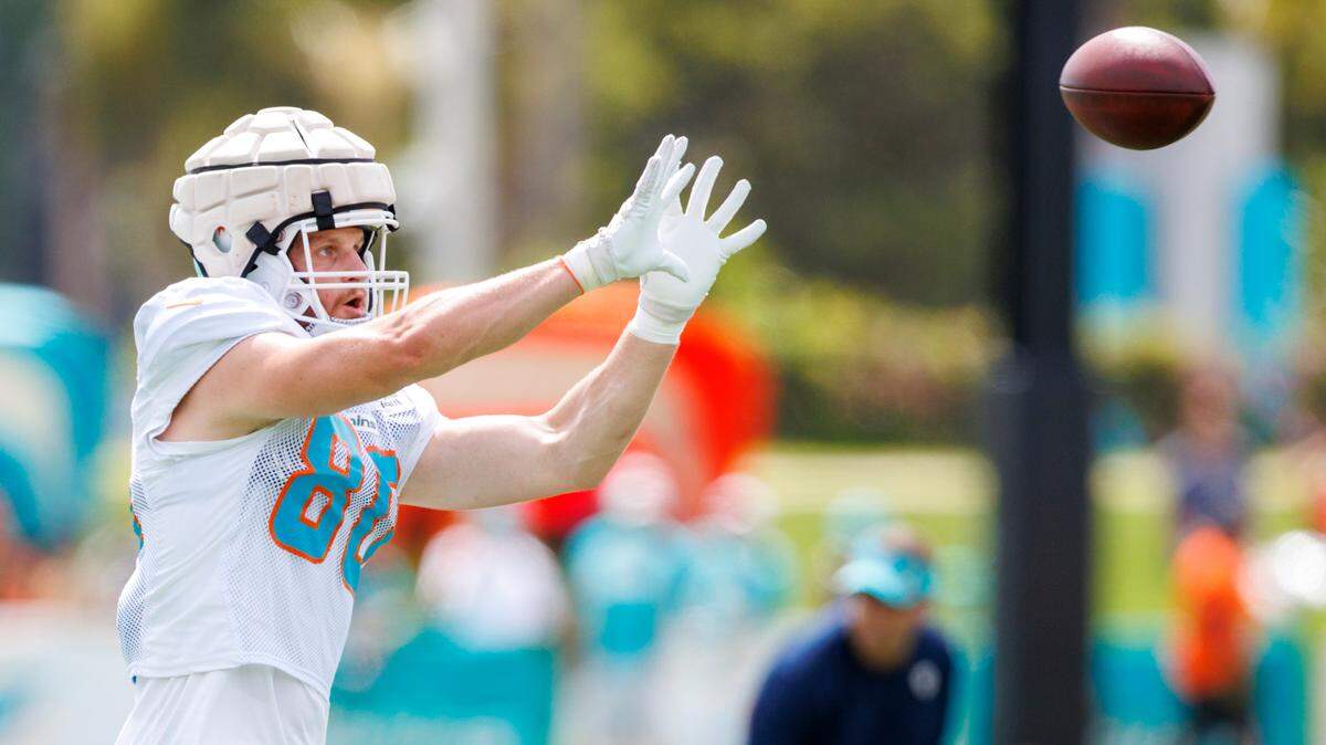 Miami Dolphins tight end Adam Shaheen (80) do drills during NFL football training camp at Baptist Health Training Complex in Hard Rock Stadium on Tuesday, August 2, 2022 in Miami Gardens, Florida.