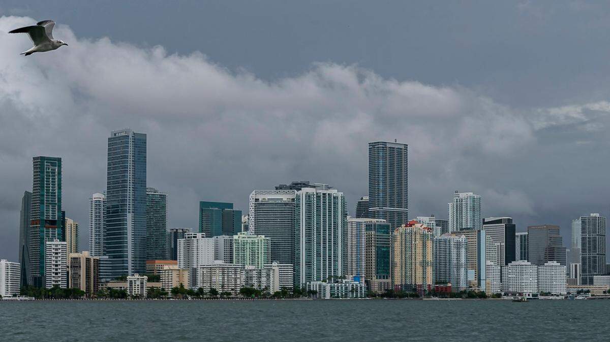 When will the worst weather get to South Florida? How much rain and how much wind?