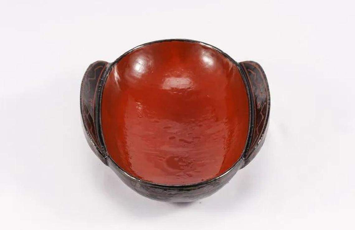 A lacquer bowl that was discovered in the tomb.