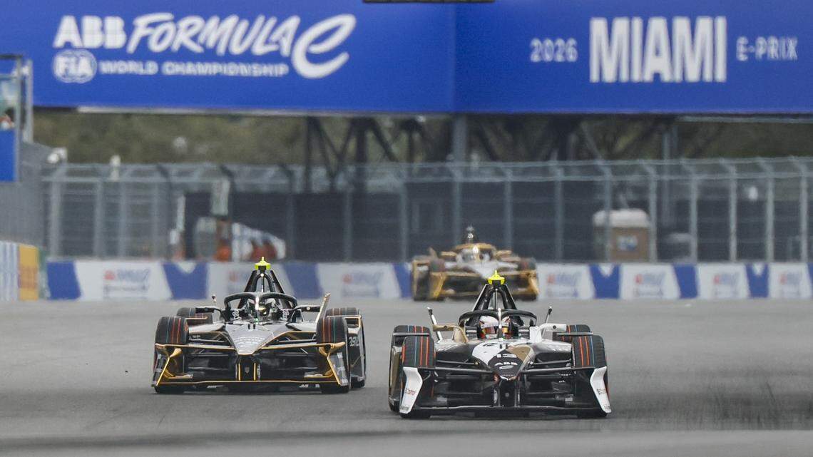 Maximilian Gunther of Team DS Penske (7) and Antonio Felix da Costa of Team Jaguar TCS Racing (13) in action during qualyfing at the all electric Formula Miami E-Prix at the Miami International Autodrome at Hard Rock Stadium in Miami Gardens, Florida on Jan. 31, 2026.
