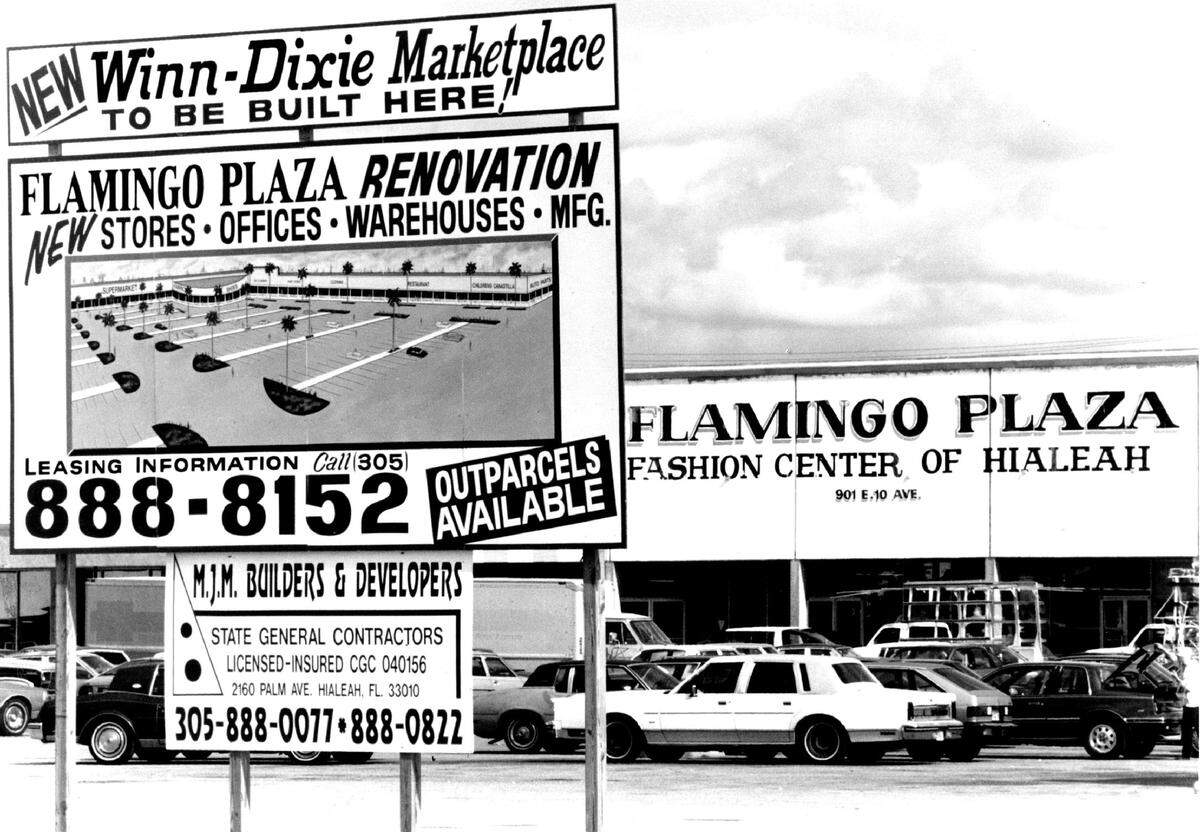 The sign for a future Winn-Dixie at Flamingo Plaza in Hialeah in 1993.