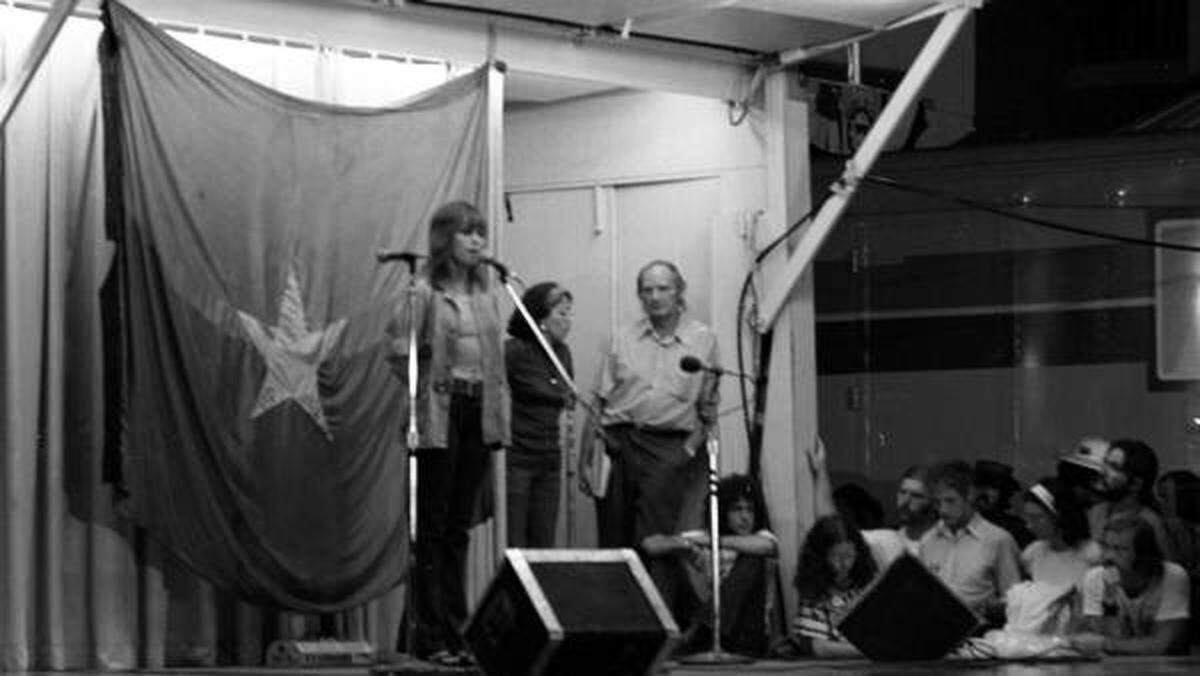 Jane Fonda speaking to anti-war demonstrators at a rally in Flamingo Park during the 1972 GOP Convention.