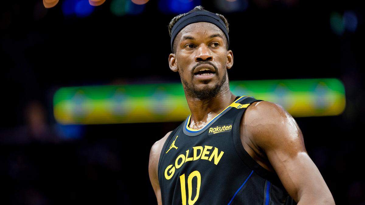 Golden State Warriors forward Jimmy Butler III (10) during the fourth quarter against the Toronto Raptors at Chase Center.