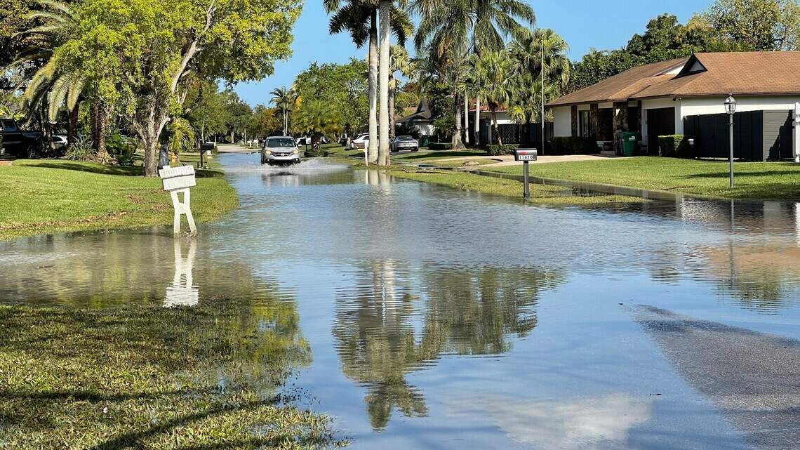 ‘Wall of water.’ Kendall community flooded after contractor strikes water line