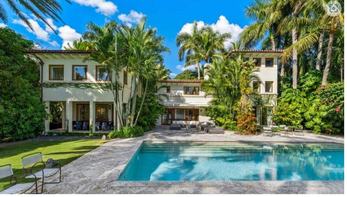 The Jills Zeder Group has listed Craig Robins’ and Jackie Soffer’s Sunset Islands waterfront estate for $45 million.
