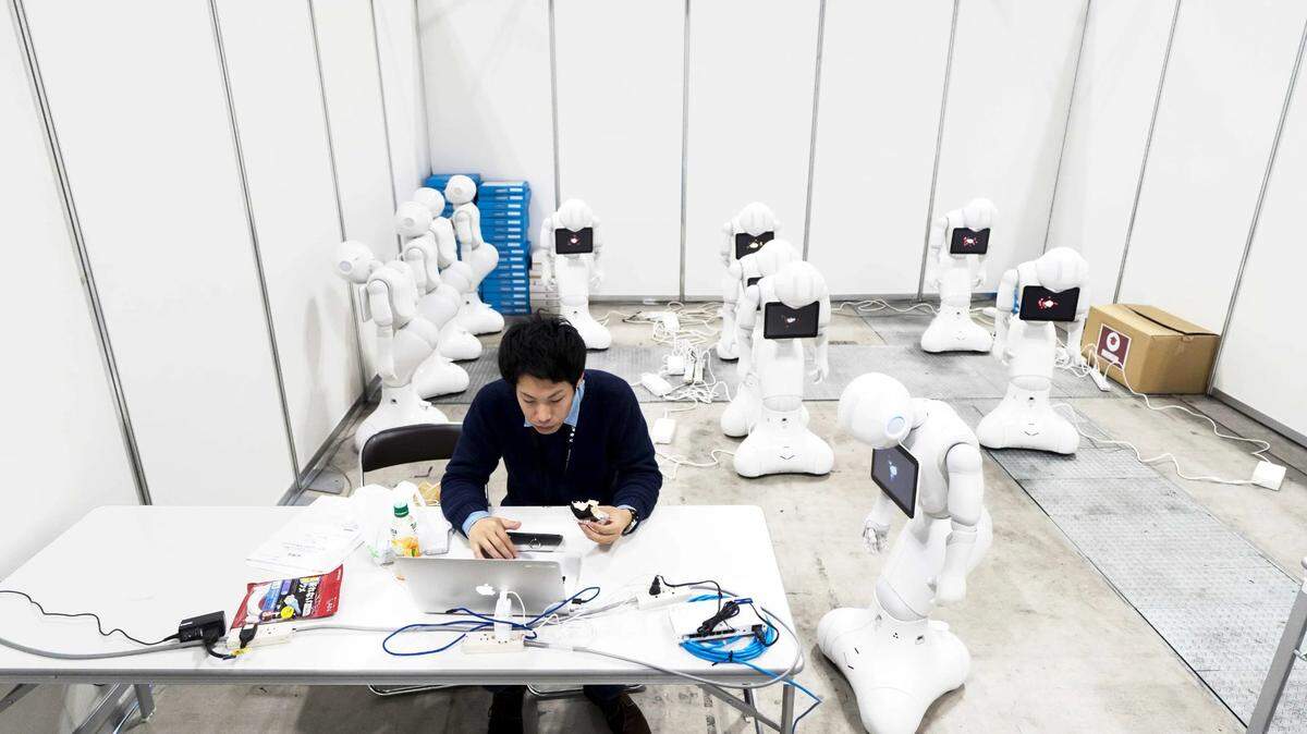 As more companies incorporate artificial intelligence, employees might balk at bots making human-resource decisions.