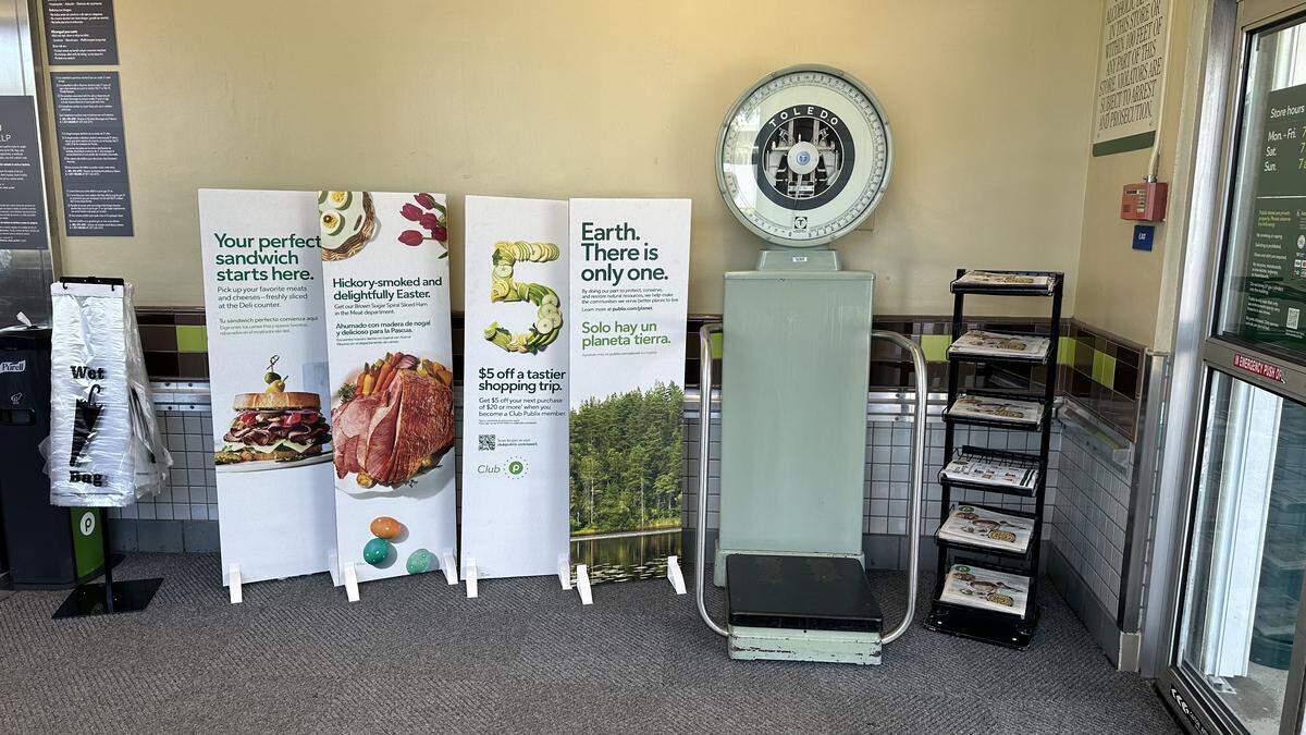 A Publix scale in the vestibule of the store at the 1970s-era Kendall Mall at 9041 SW 107th Ave. on April 4, 2026. Older stores still have the scales. But manufacturing stopped in 2015 and once the remaining scales can no longer be repaired there will come a day when they are history, Publix says.
