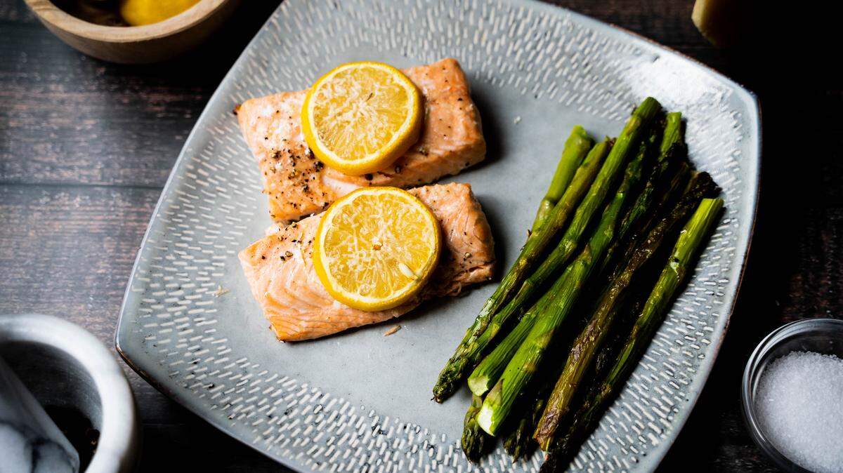 Lemon Parmesan salmon with asparagus.