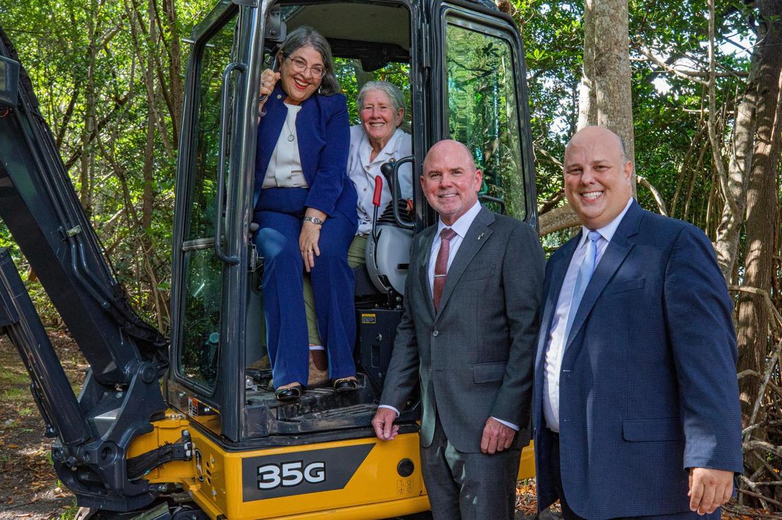 From left, Miami-Dade Mayor Daniella Levine Cava, Miami-Dade County Commissioner Sally Heyman, Miami-Dade Water and Sewer Director Roy Coley and Ojus property owner Gustavo Lumer pose for a portrait after breaking ground on the Ojus Sanitary Sewer Expansion Project at Greynolds Park in North Miami Beach on Wednesday, Aug. 31, 2022.