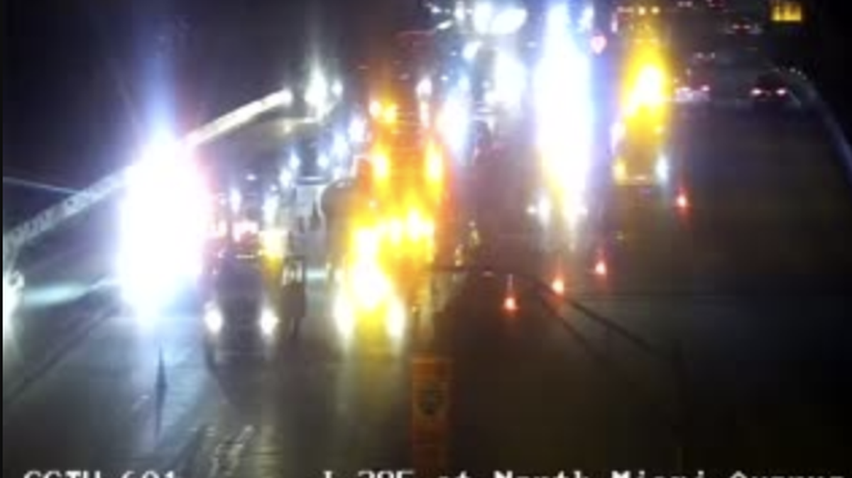 A rollover crash involving an Acura on Interstate 395 in Miami has sent traffic into gridlock during Thursday’s morning rush hour.