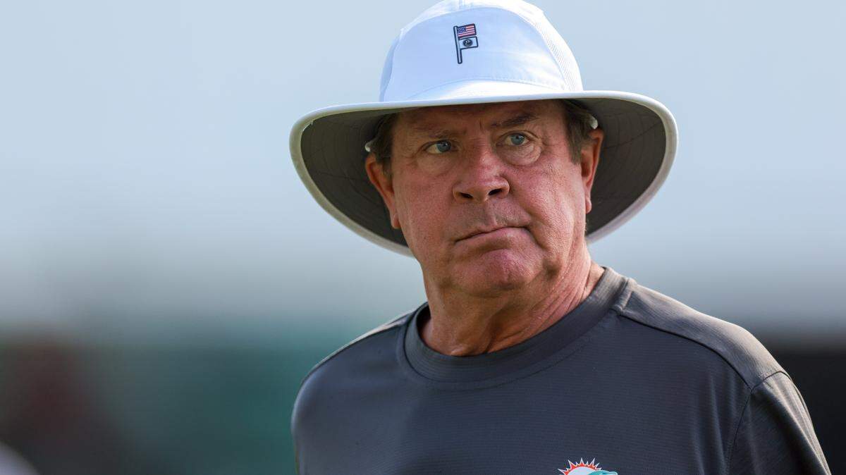 Miami Dolphins special advisor to the vice chairman, president and CEO Dan Marino looks on from the field during training camp at Baptist Health Training Complex on Wednesday, July 30, 2025. 