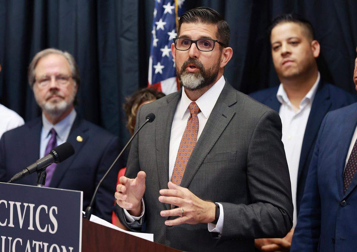 Florida Commissioner of Education Manny Diaz Jr.