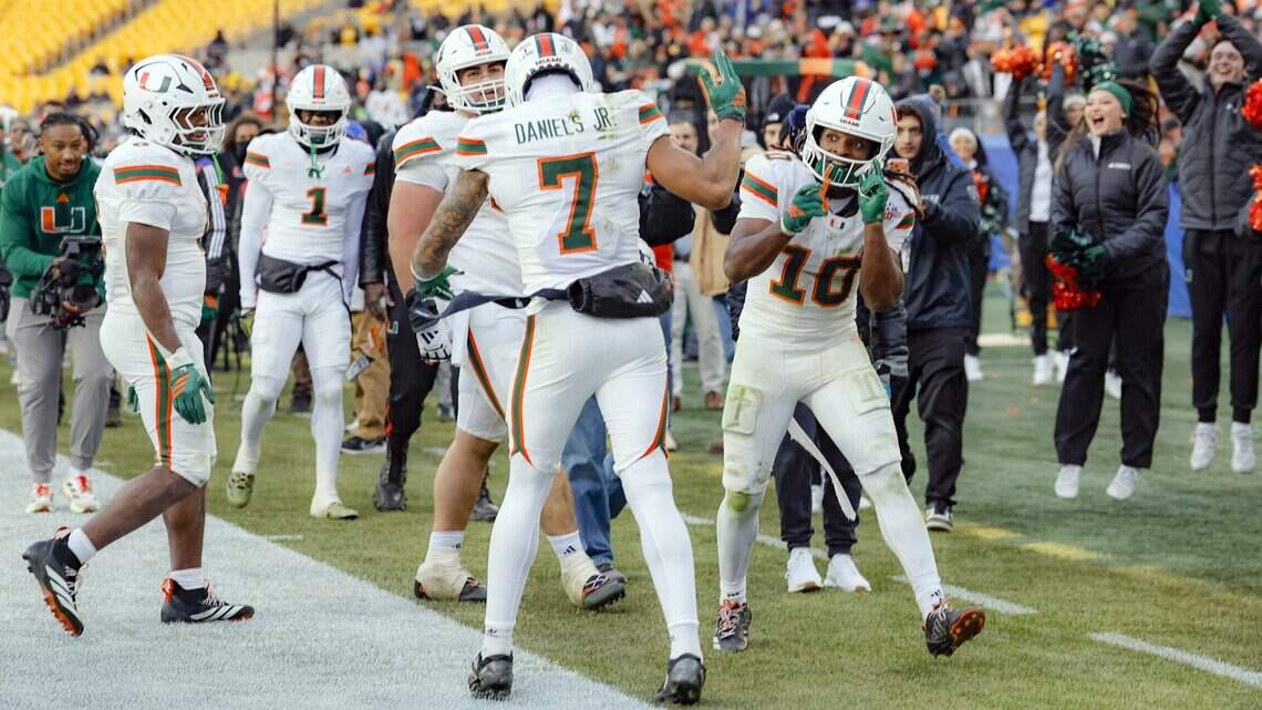 Greg Cote’s Poll Dance: Should Hurricanes make CFP over Notre Dame? Vote now!