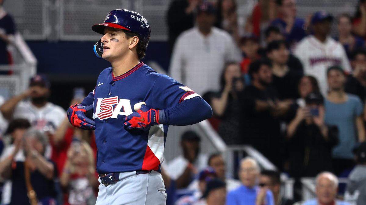 Dominican Republic second baseman Ketel Marte (4), points to his USA jersey as he makes his way to home plate after his home run at the 4th inning of the semi-finals of the World Baseball Classic United States vs. Dominican Republic at the loanDepot Park on Sunday, March 15, 2026, in Miami, Florida.