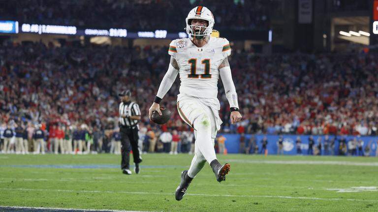 PHOTO GALLERY: Miami Hurricanes vs. Ole Miss in Fiesta Bowl College Football Playoff Semifinal