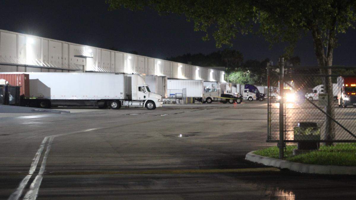 A Doral chemical spill near Miami International Mall injured 17, hospitalizing 2. Miami-Dade firefighters mitigated the leak and ventilated the area. The spill occurred in the shared truck depot of three shipping and logistics companies.
